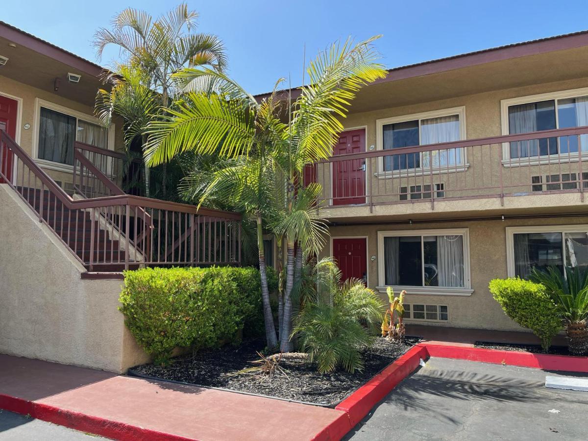 Rivera Inn & Suites Motel Pico Rivera Esterno foto