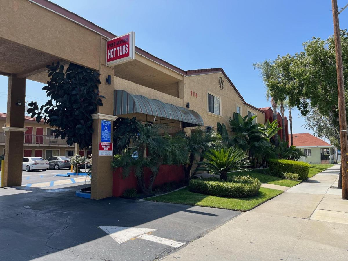 Rivera Inn & Suites Motel Pico Rivera Esterno foto