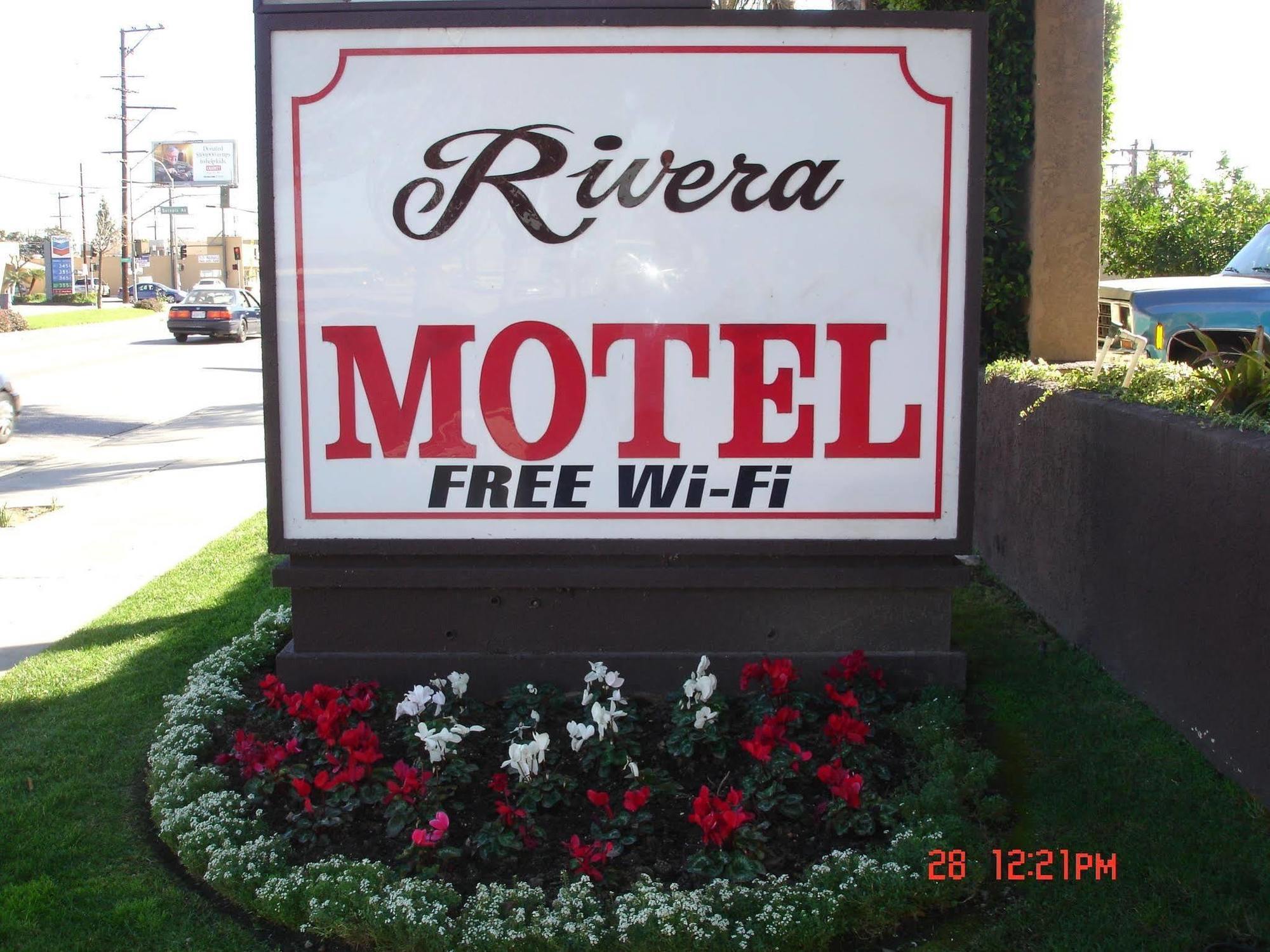 Rivera Inn & Suites Motel Pico Rivera Esterno foto